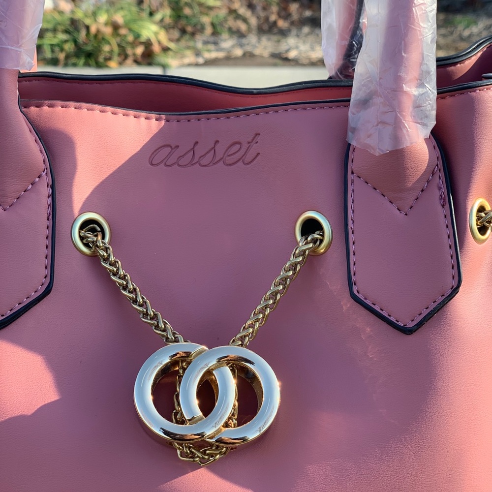 Assets Infinity handbag. - Picture 7 of 8